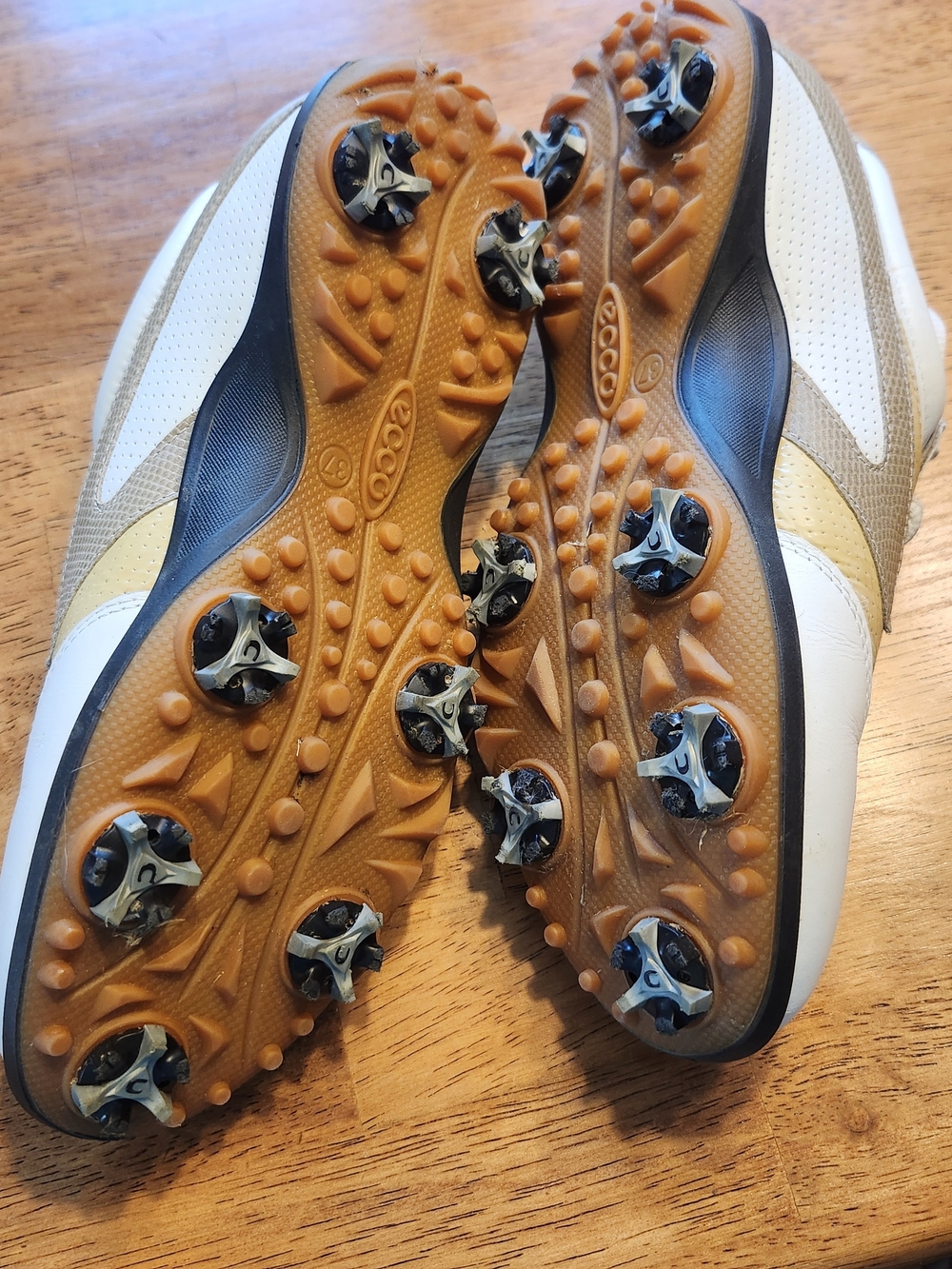 Women's ECCO Golf Spiked Shoes in White & Tan. EU Size 37.